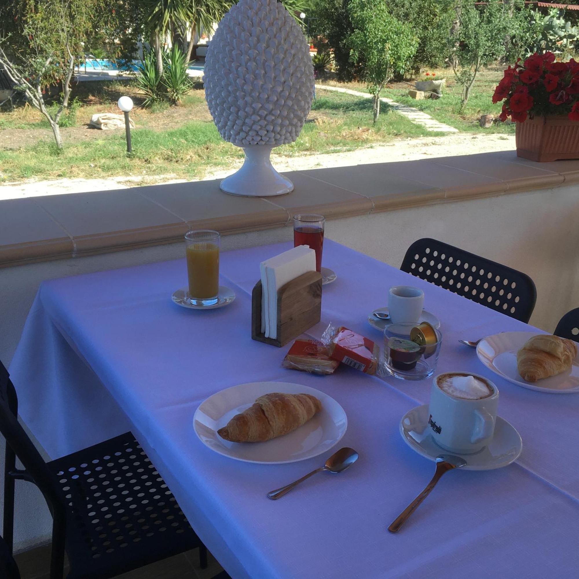 Agriturismo Adenzia 恩佩多克莱港 外观 照片